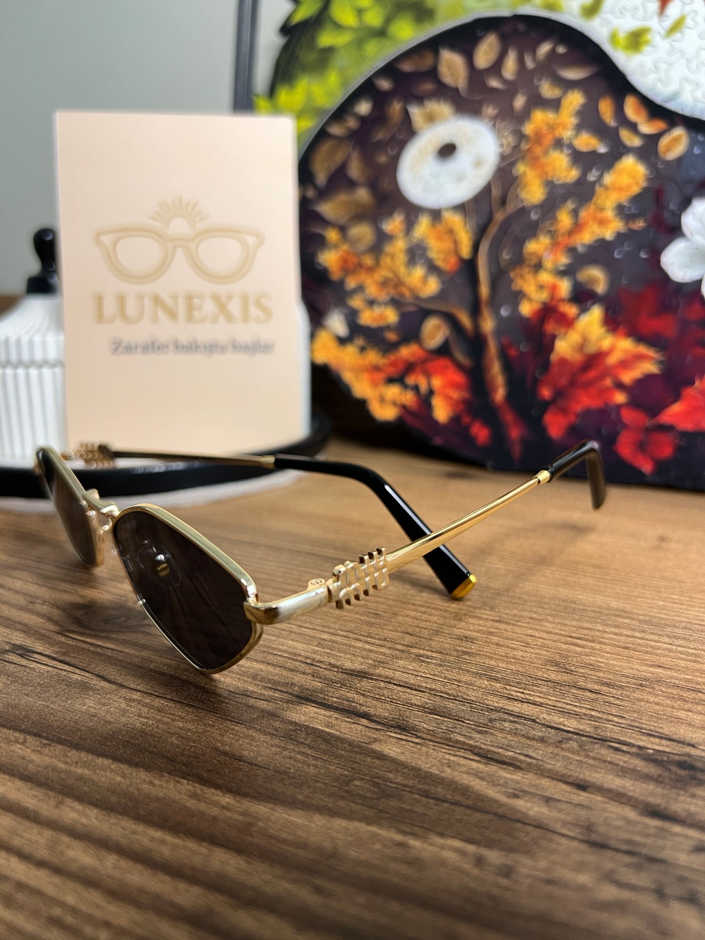 MİUMİU Güneş Gözlüğü ( 22471 gold-siyah)